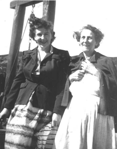 125: Elizabeth (Barry) Ryan and Anne (Carroll) Dunphy. [courtesy of Mary (Dunphy) Lamb]  - Elizabeth daughter of Patrick Barry &amp;amp; Bridget Barron; Anne daughter of Patrick Carroll &amp;amp; Mary Byrne